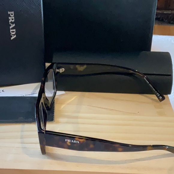 PRADA EYEGLASSES - Picture 3 of 10